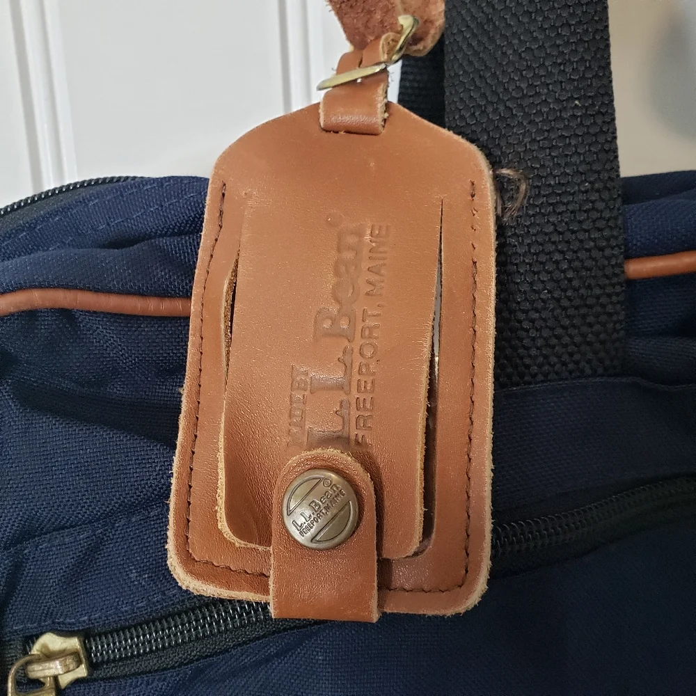 LL Bean Vintage Navy Blue Canvas and Leather Messenger Bag Suitcase No‎ Strap